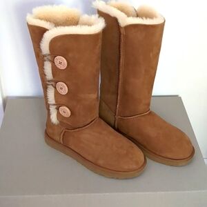 NWOT UGG Tall button boots